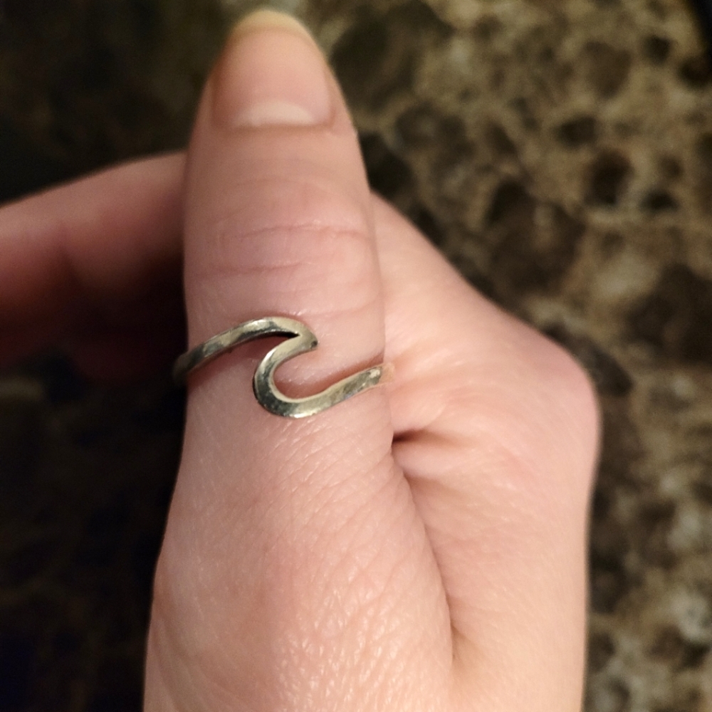 Wave ring